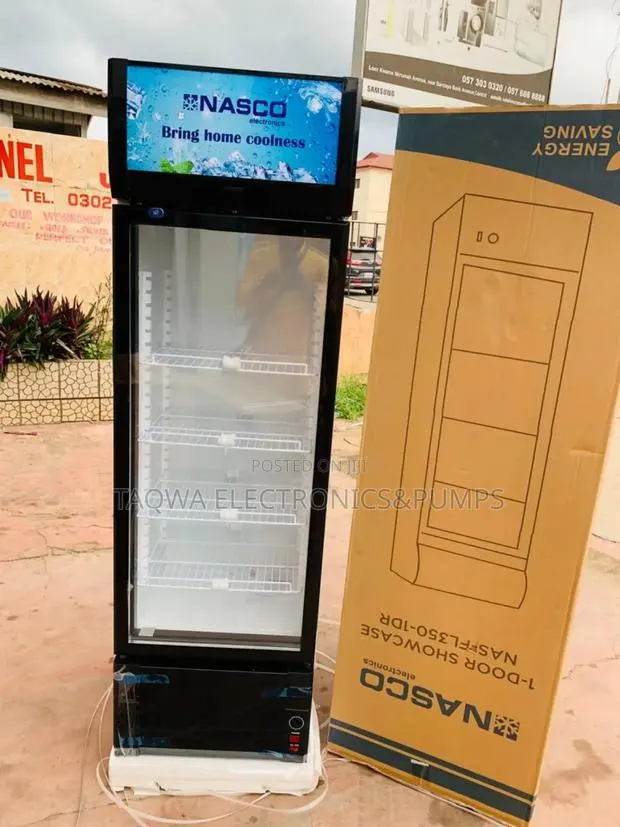 Large Nasco Display Fridge · Photo 1