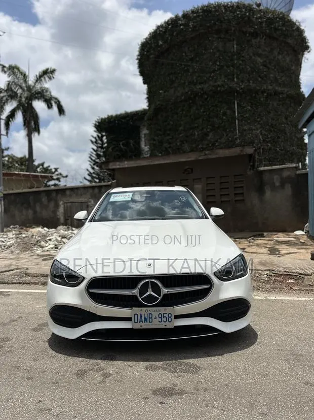 Mercedes-Benz C300 2022 White · Photo 1
