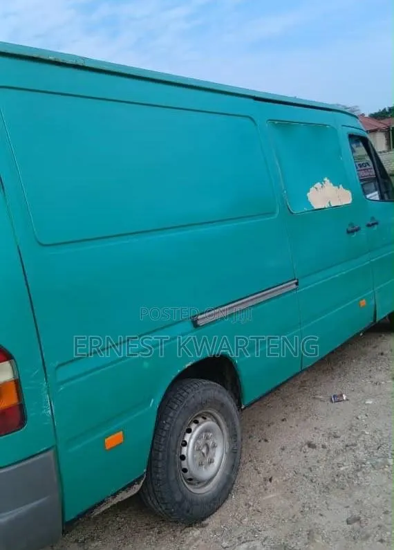 Mercedes-Benz Sprinter 2005 Blue · Photo 1