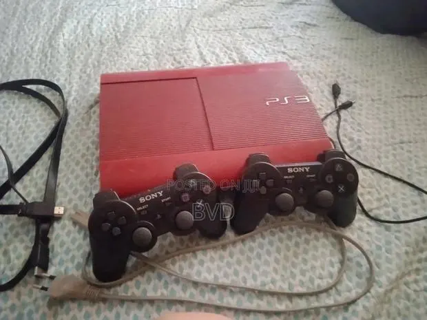 Red Ps3 Slim · Photo 1
