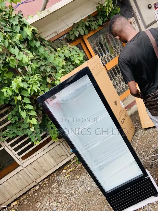 Secure TCL 251 Liters Black Display Singledoor Fridge · Photo 1