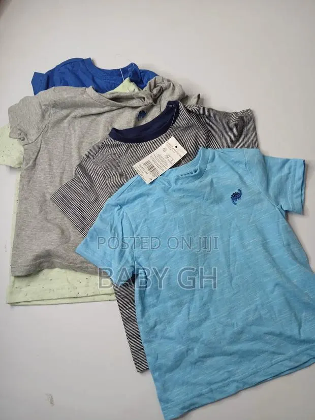 F F 5 Pack Round Neck Shirts. · Photo 1
