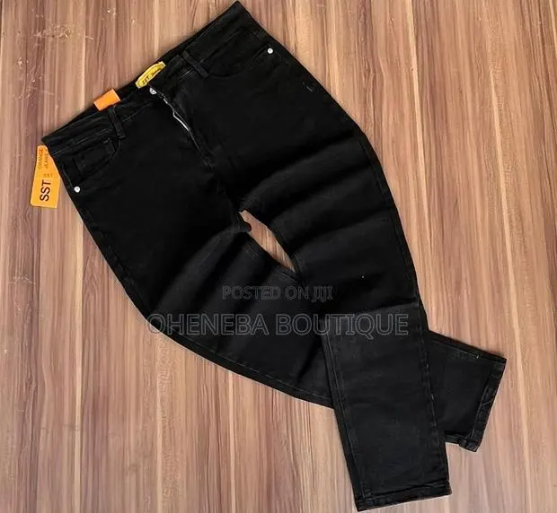 Original Black Jeans Trousers Available For Men · Photo 1