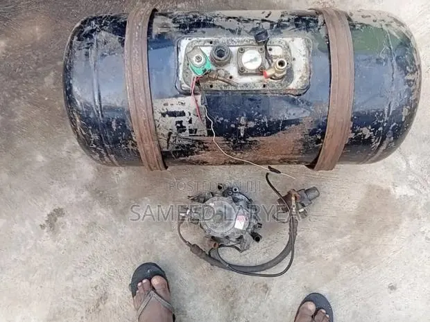 Big Car Gas LPG Tank With Unit · Photo 1