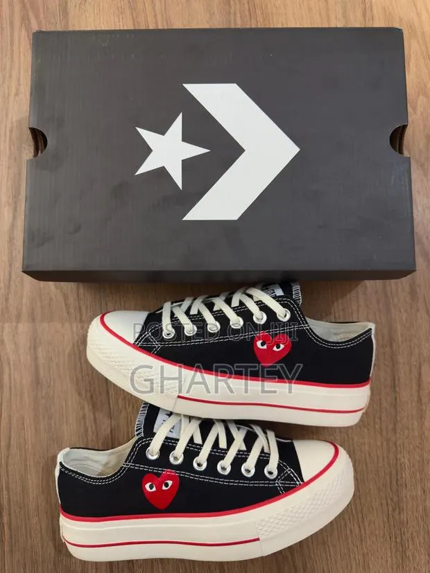 Original All Stars Converse Cdg Play Black Low Top For Ladies · Photo 1