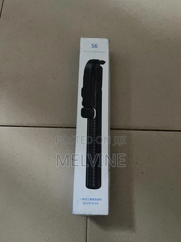 S6 Selfie Stick Tripod · Photo 1