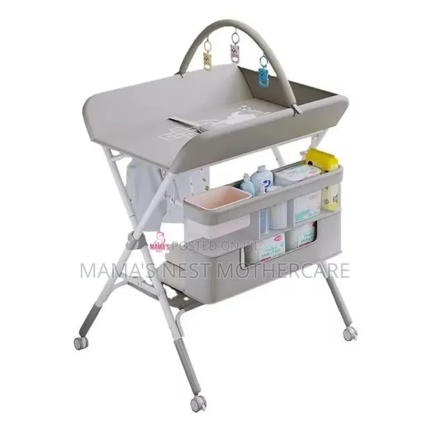 Baby Changing Table · Photo 1