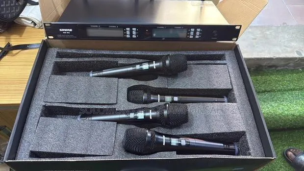 Shure AM-401 · Photo 1