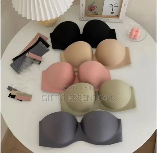 Strapless Bra · Photo 1