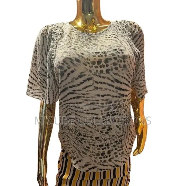 Women's Animal Print Short Sleeve Top – Stylish & Lightweight · Photo 1