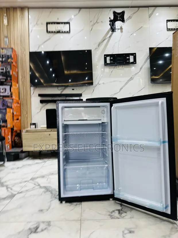 Purchase the New Single Door Fridge 92l Table Top · Photo 1