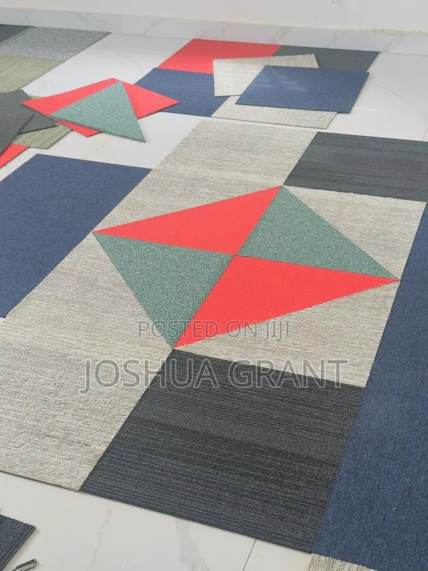 Woolen Carpet Tiles · Photo 1