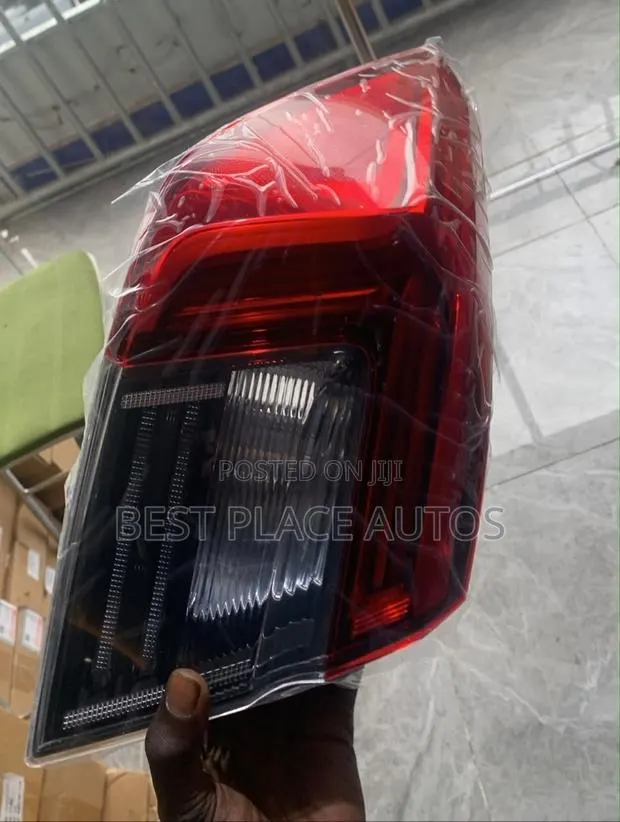 Honda Civic 2023 Taillight · Photo 1