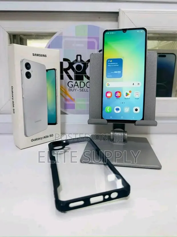 New Samsung Galaxy A06 128 GB White · Photo 1