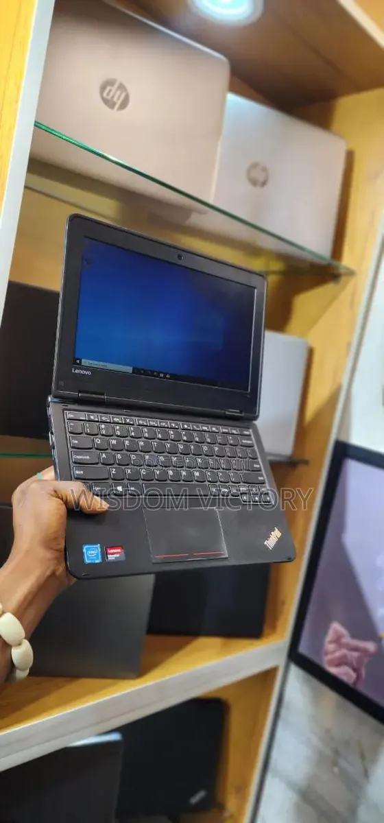 New Laptop Lenovo LOQ 15ARP9 4GB Intel SSD 128GB · Photo 4