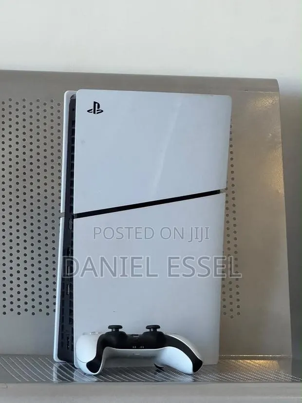PS5 Slim Disk Version · Photo 1