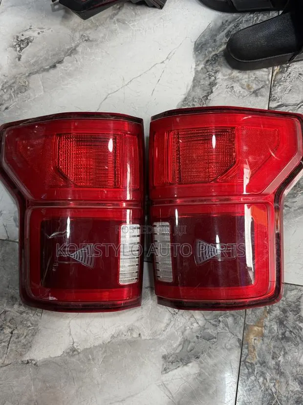 Ford F150 Taillight Pair · Photo 1