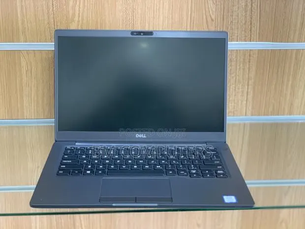 Laptop Dell Latitude 7300 8GB Intel Core i7 SSD 256GB · Photo 1