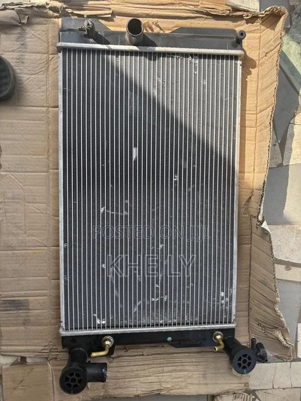 Coroll 2010 Radiator Tank · Photo 1