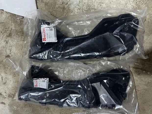 Honda CRV Headlight Seat 2023 2024 2025 · Photo 1