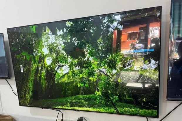 Samsung Fresh in Box 55" Crystal Uhd U8000f Smart Tv · Photo 1