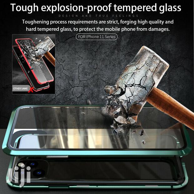 iPhone 11 Pro Max Magnetic Case · Photo 1