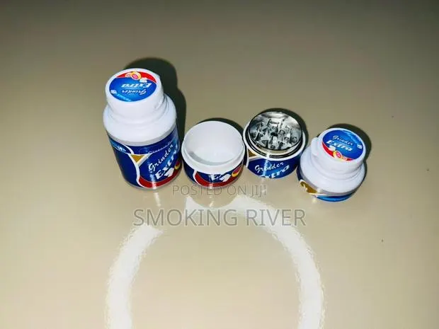 Tobacco Grinder · Photo 1