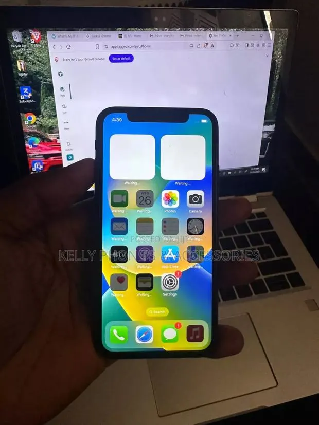 Apple iPhone X 64 GB Black · Photo 1