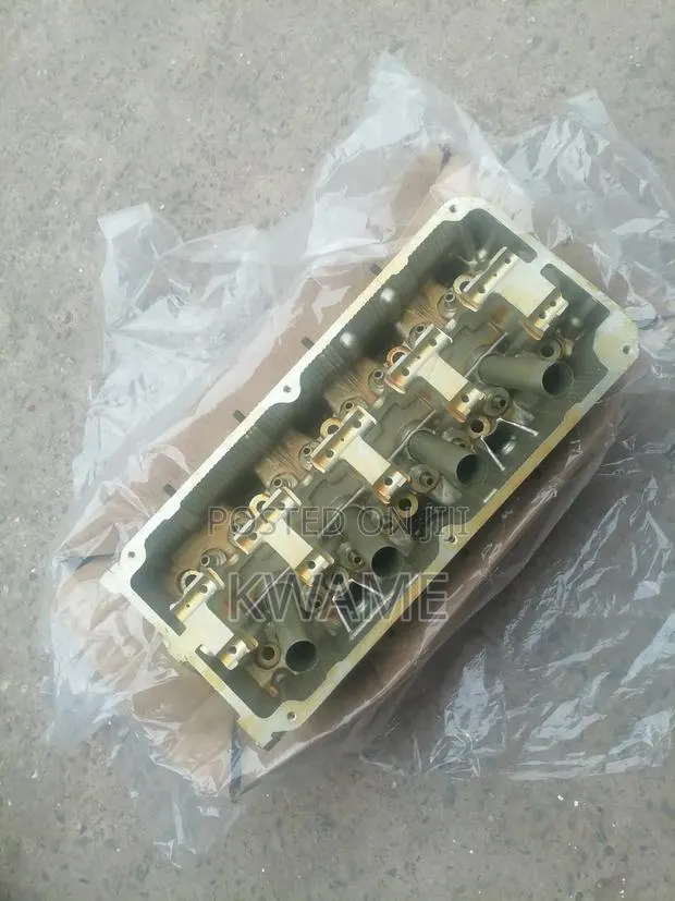 Cylinder Head for Mitsubishi Eclipse /L200 · Photo 1