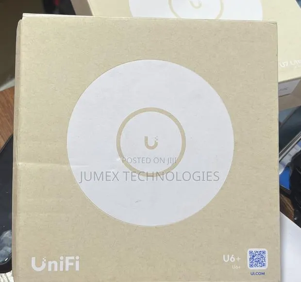 U6 + Unifi Ceiling Access Point Ubiquiti · Photo 1