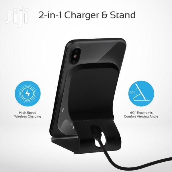 Promate Auradock-6 Fast 15W Wireless Charging Pad Stand · Photo 4