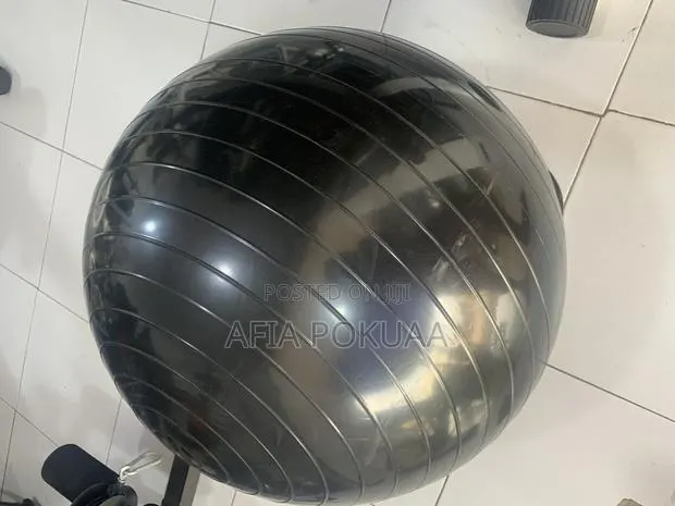 Yoga Exercise Ball · Photo 1