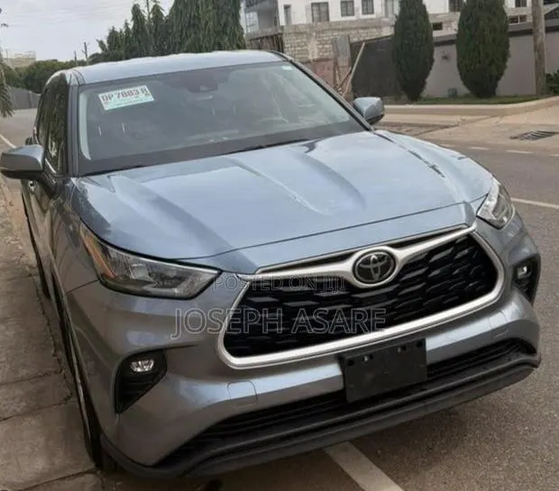 Toyota Highlander 2020 Silver · Photo 1
