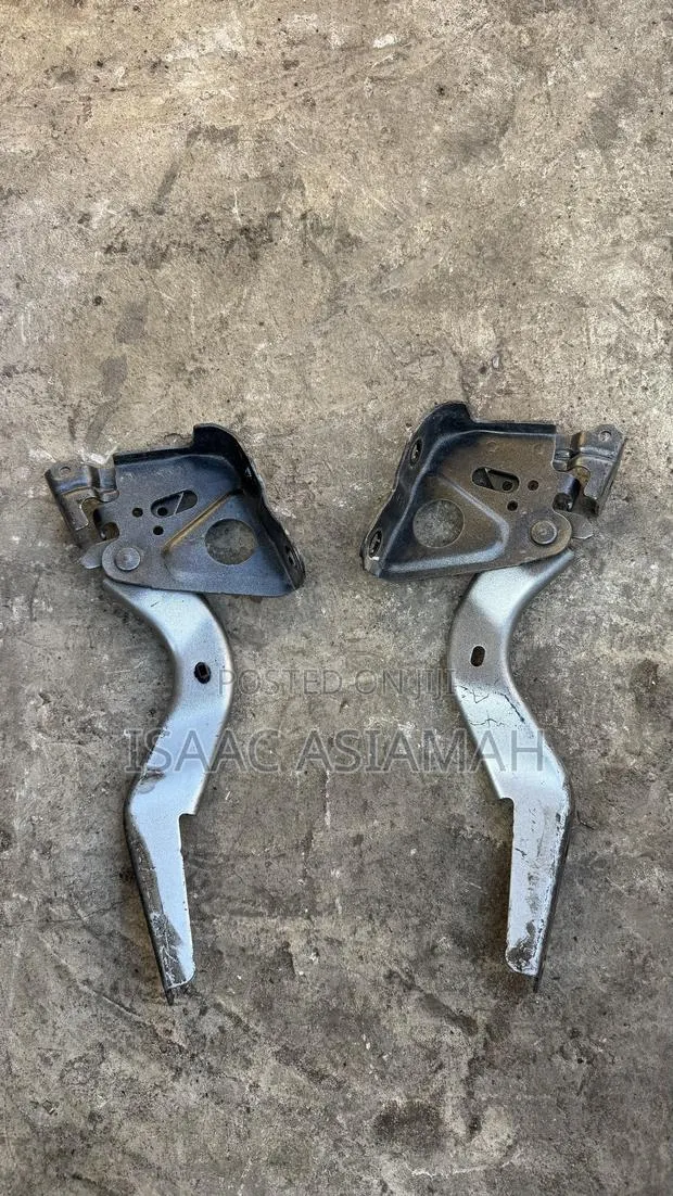 Toyota Highlander 2020,2021,2022,2023,2024 Bonnet Hinge / Inches · Photo 1
