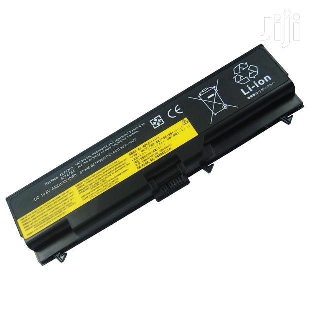 Lenovo Thinkpad T410 Laptop Battery · Photo 3