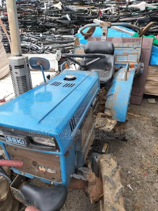 Iseki Mini Tractor · Photo 1