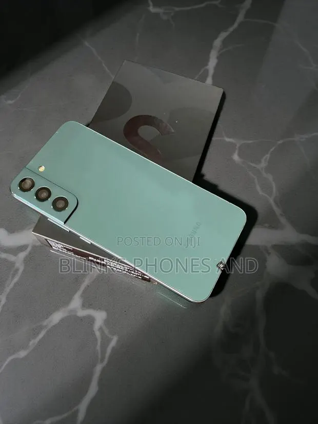 New Samsung Galaxy S22+ 5G 256 GB Green · Photo 1
