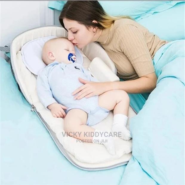 Portable Baby Bed · Photo 5