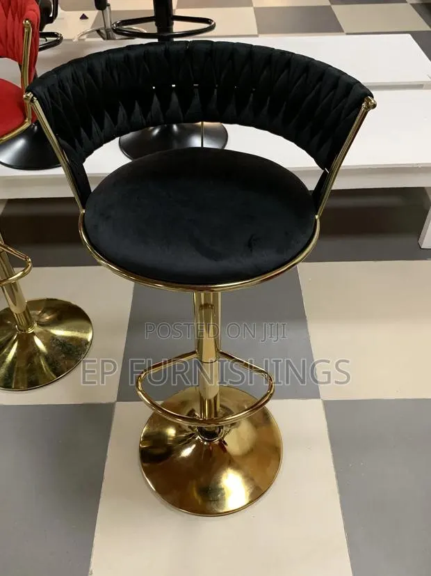 Golden Bar Chair · Photo 1