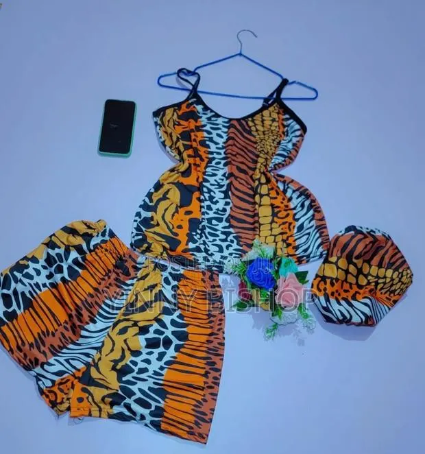 Lounge Wear · Photo 1