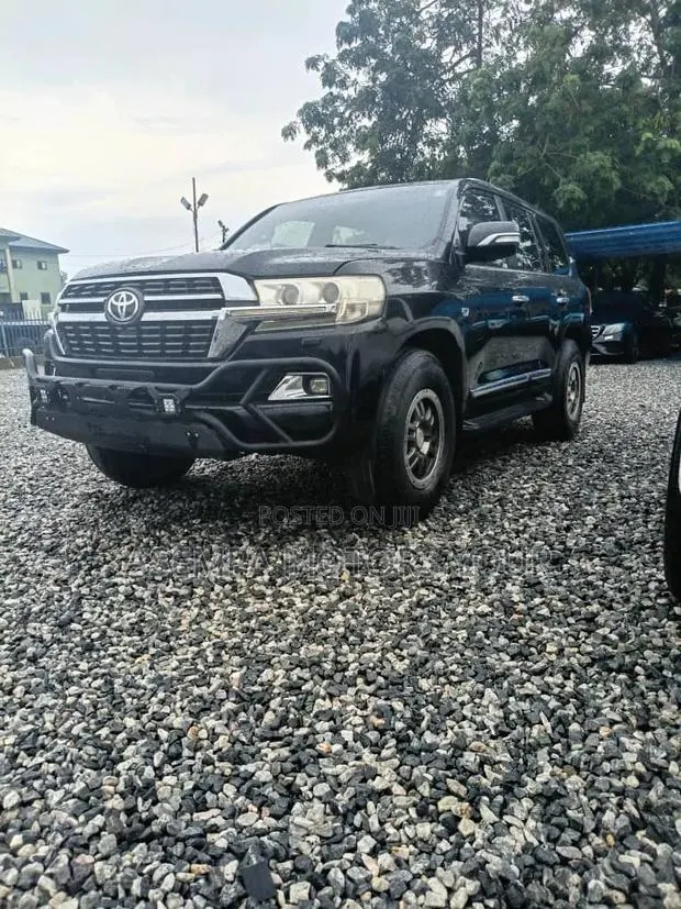 Toyota Land Cruiser 5.7 V8 VX-S 2014 Black · Photo 1