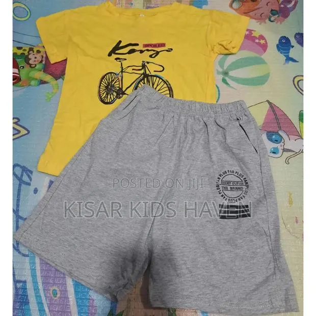 Causal Boy's Outfit 4 Years · Photo 1