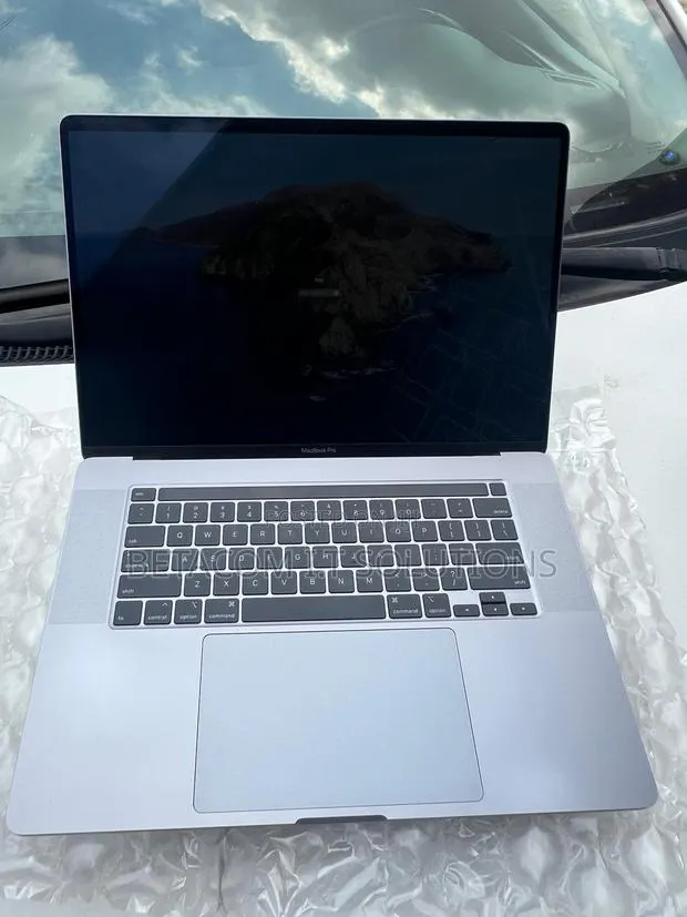 Laptop Apple MacBook Pro 2019 16GB Intel Core i7 SSD 512GB · Photo 1