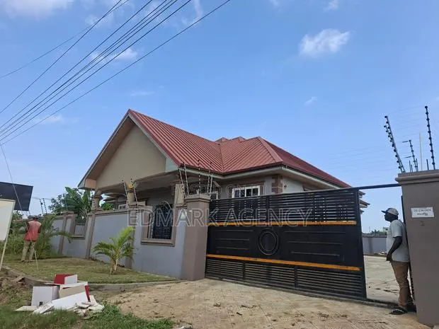 4bdrm House in Haatso Boshy /Dvla, Accra Metropolitan for rent · Photo 1