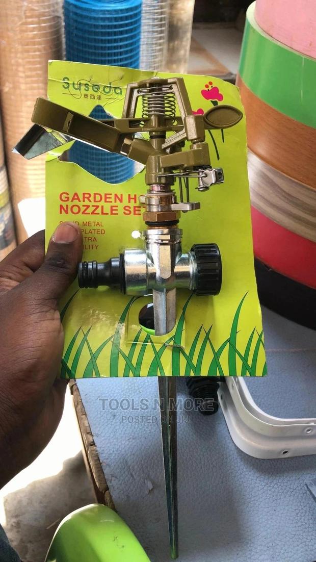 Heavy Duty Metal Sprinkler · Photo 1