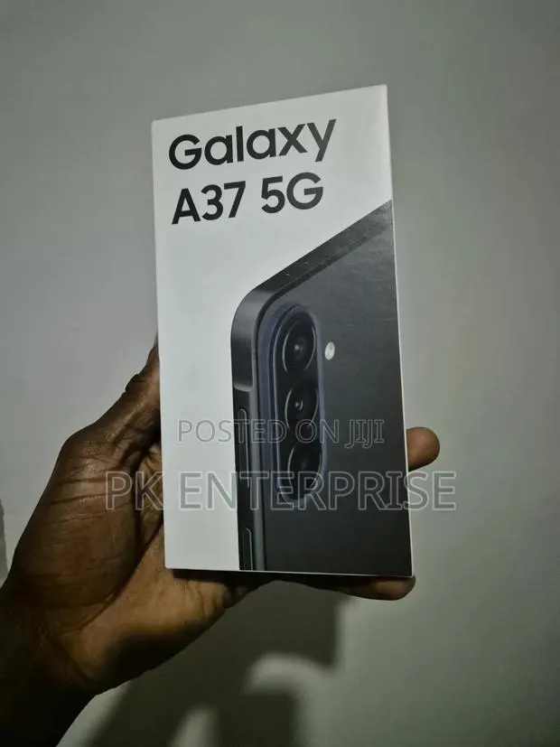 New Samsung Galaxy A37 256 GB Black · Photo 1