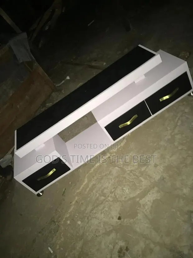 TV Stand at Cool Price · Photo 1