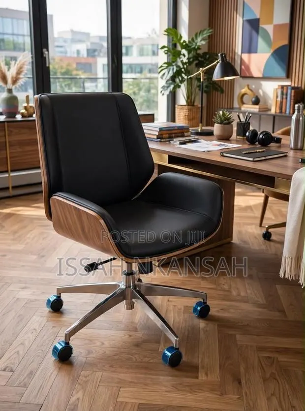 Luxury Ceo Wood Leather Chairs · Photo 1