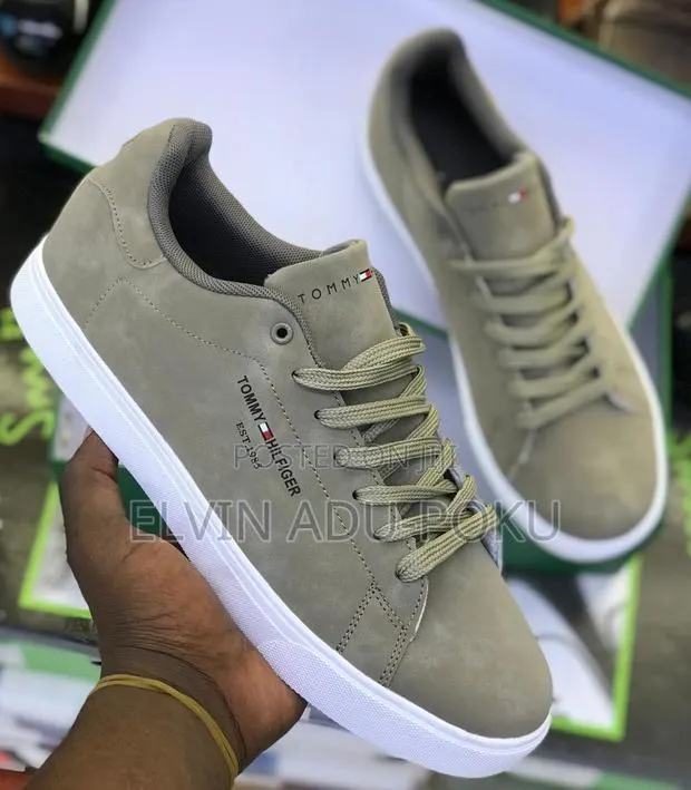 Tommy Hilfiger Low Sneaker In Different Colours , Swipe >>> · Photo 1