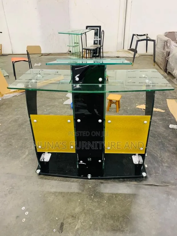 Pulpit / Tempered Glass Pulpit · Photo 1